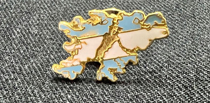 Pin de Malvinas – Pintado a Mano con Orgullo Nacional